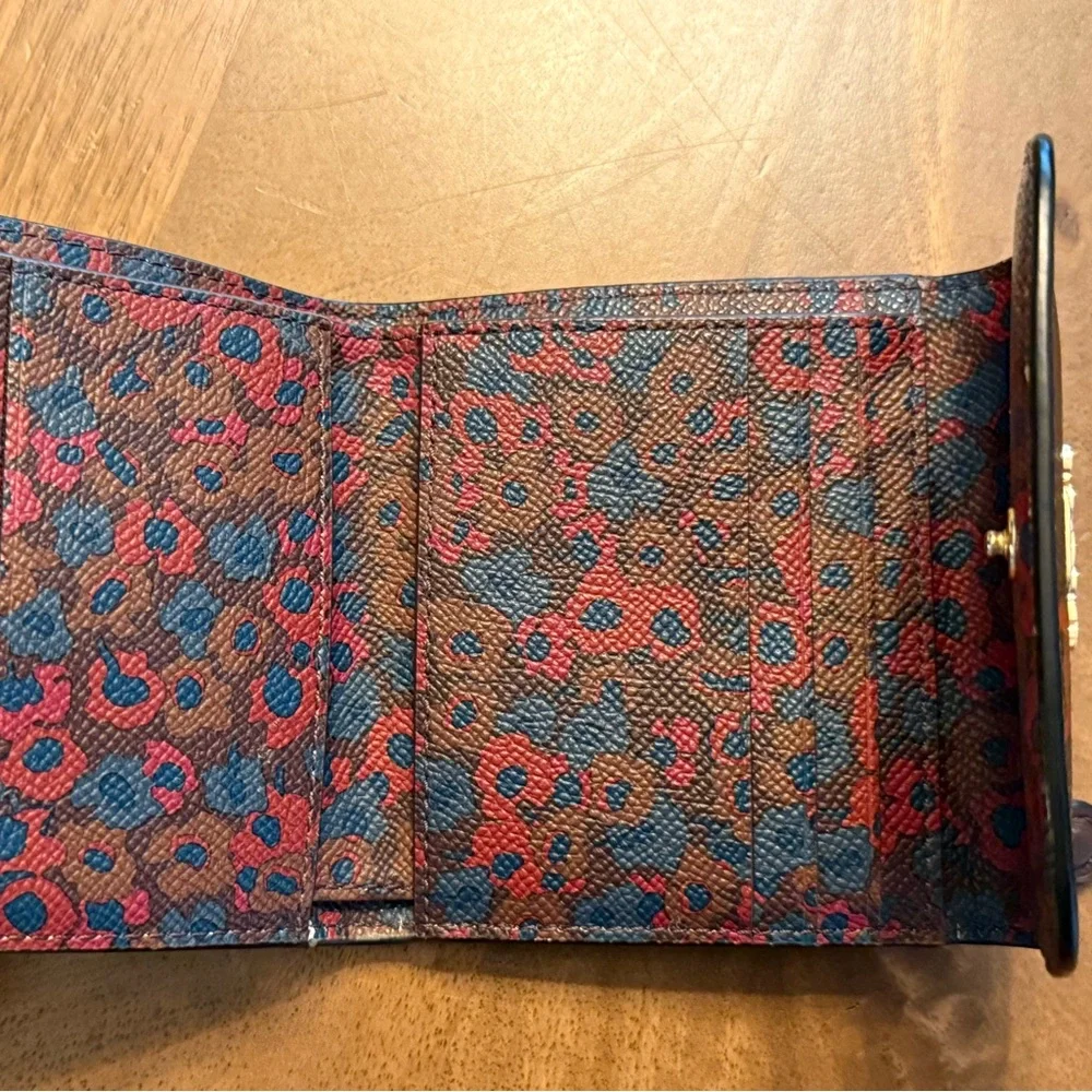 Coach Small Trifold Wallet with Pop Floral Print - Picture 5 of 6